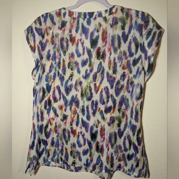 EUC✨ CABI women's medium colorful blouse - Picture 2 of 10